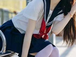 在免费吃瓜网，下载最新版本app，体验更丰富的娱乐资讯，成为吃瓜的潮流先锋！