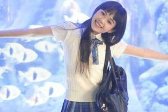 在天天吃瓜网自在观看，轻松掌握娱乐圈的每一个“瓜”！