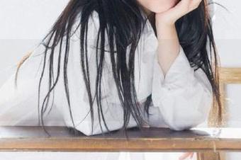 把黑料不打烊的正能量，直达你的手机，轻松获取每日新鲜八卦！